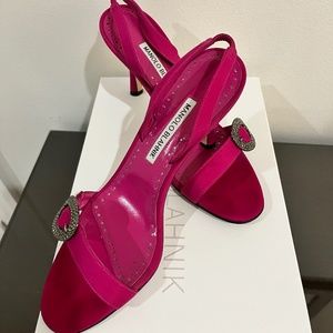 Manolo Blahnik Slingback